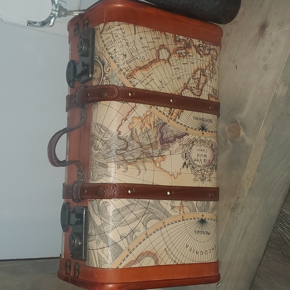 Via Vee World Classic Trunk - Picture 1 of 7